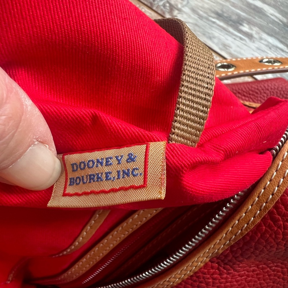 Dooney & Bourke Patterson Pebbled Leather Paige Sac Hobo - Picture 7 of 11